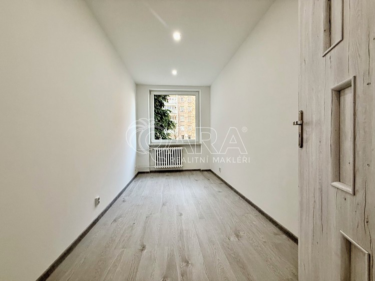 Pronájem bytu 3+1 74 m² - foto 8