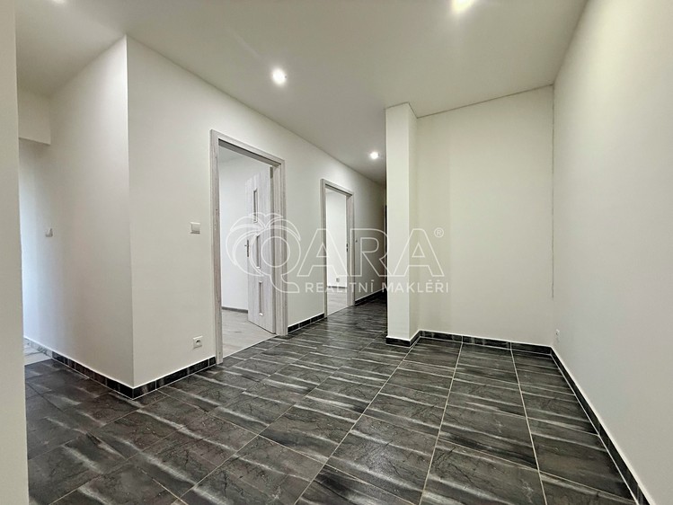 Pronájem bytu 3+1 74 m² - foto 7