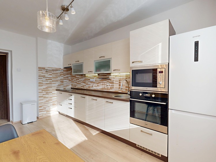 Pronájem bytu 3+1 78 m² - foto 8
