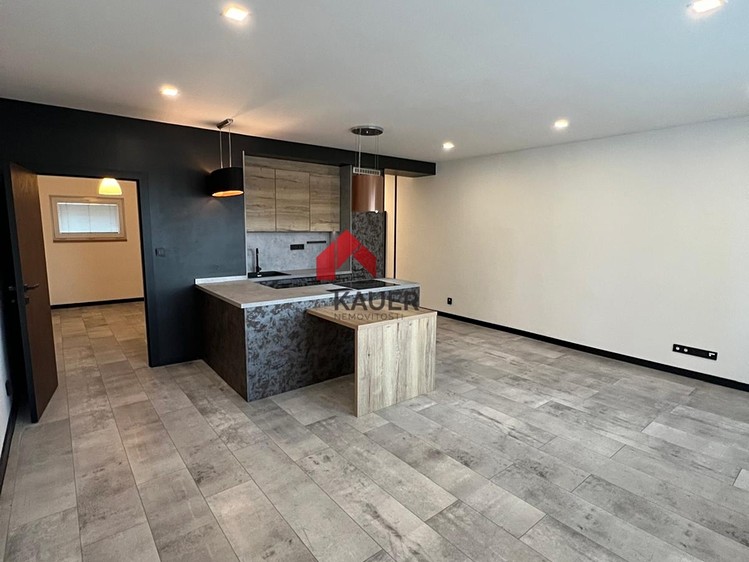 Pronájem bytu 2+kk 56 m² - foto 5