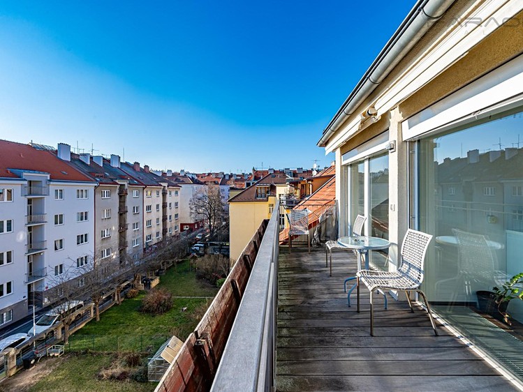 Pronájem bytu 3+1 135 m² - foto 3