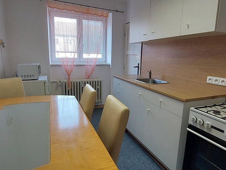Pronájem bytu 2+1 62 m² - foto 1