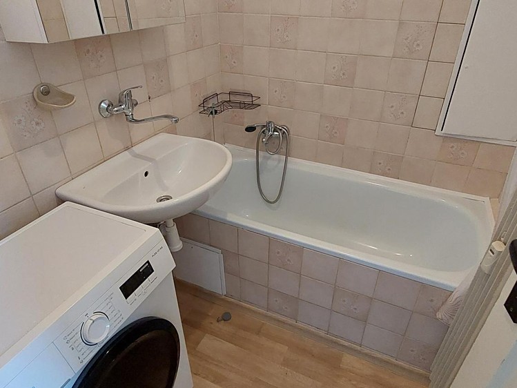 Pronájem bytu 2+1 62 m² - foto 4