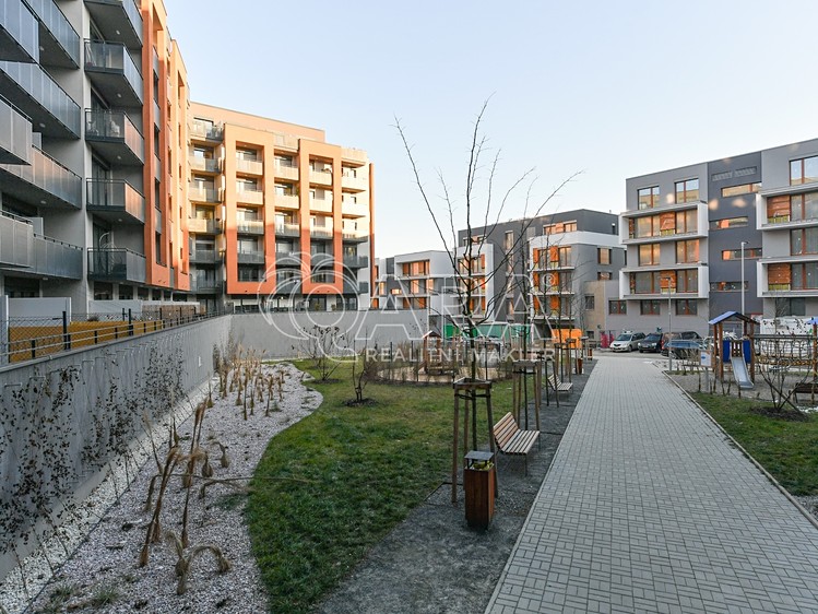 Pronájem bytu 2+kk 47 m² - foto 3