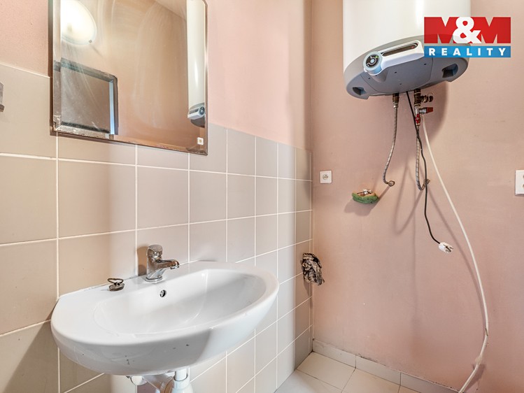 Pronájem bytu 4+kk 73 m² - foto 8