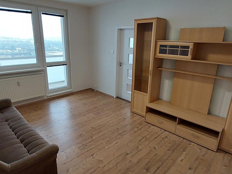 Pronájem bytu 2+1 45 m² - foto 1