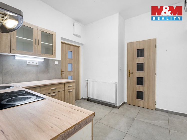 Pronájem bytu 3+1 69 m² - foto 2