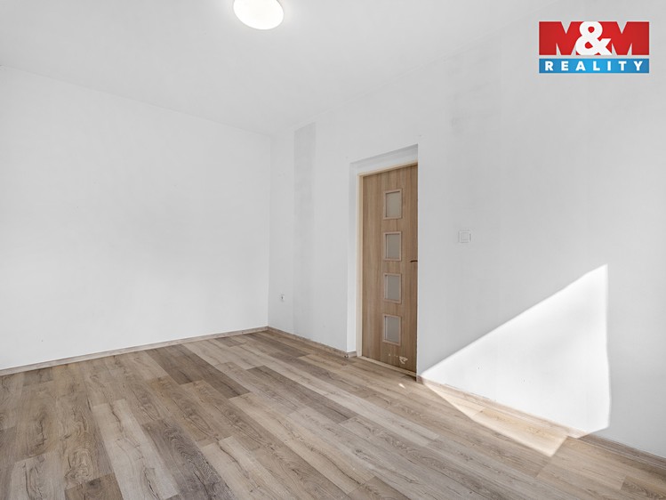 Pronájem bytu 3+1 69 m² - foto 7