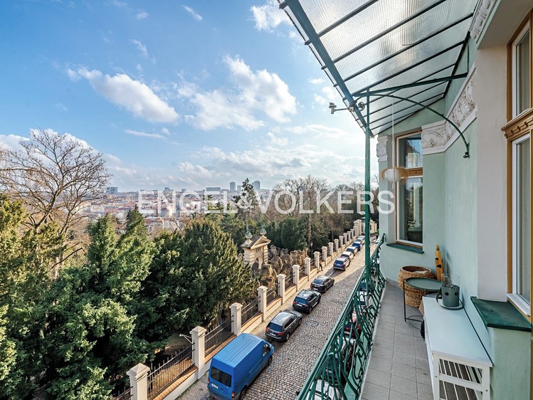Pronájem bytu 4+1 135 m² - foto 3