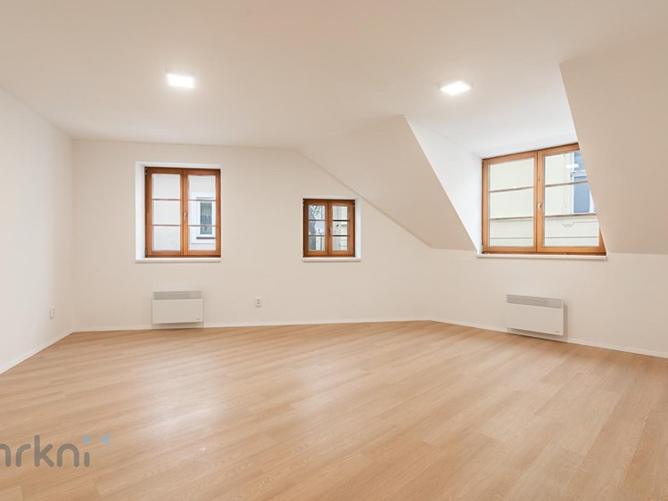 Pronájem bytu 3+kk 68 m² - foto 4