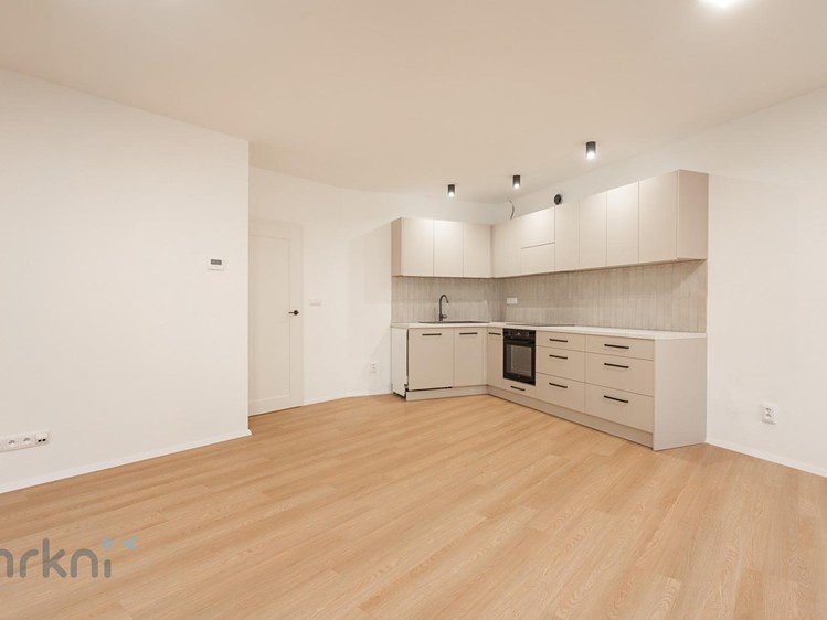 Pronájem bytu 3+kk 68 m² - foto 2