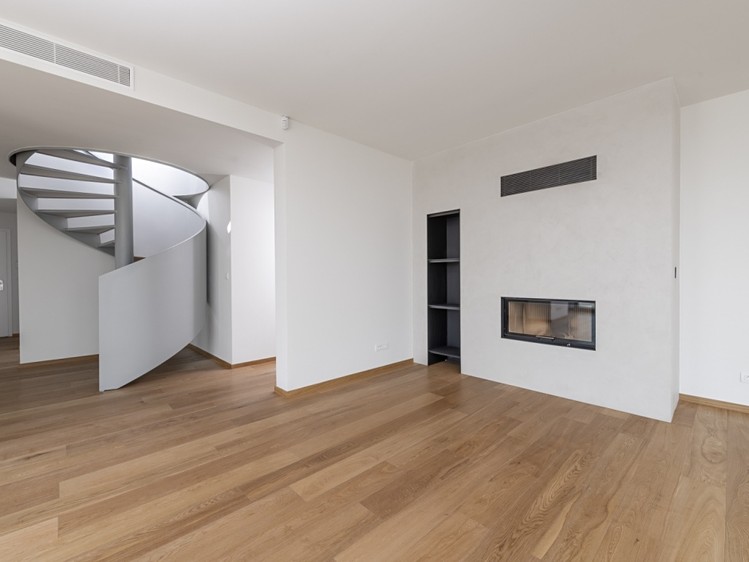 Pronájem bytu 4+kk 212 m² (Mezonet) - foto 2