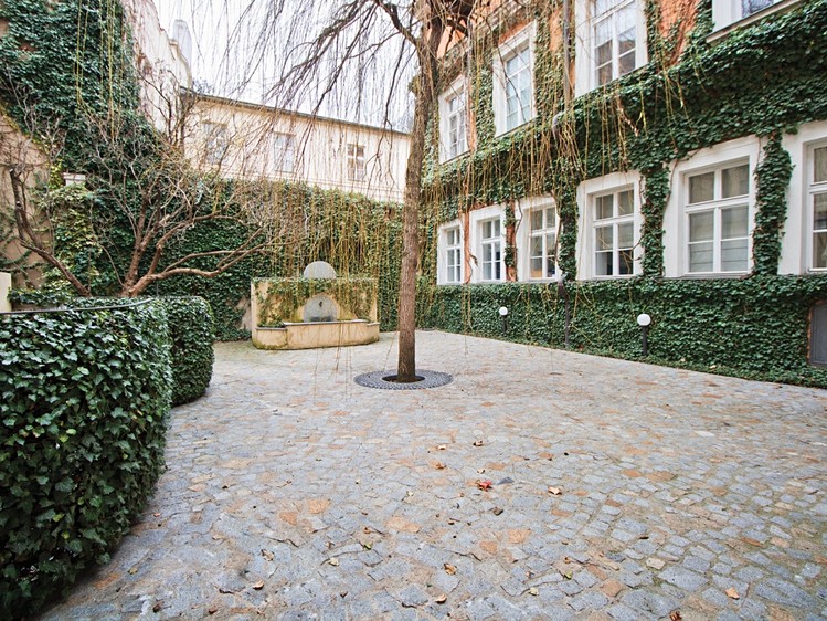 Pronájem bytu 2+1 73 m² (Mezonet) - foto 8