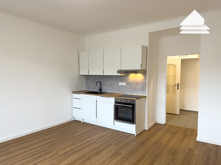 Pronájem bytu 1+kk 32 m² - foto 1