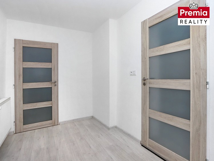 Pronájem bytu 1+1 45 m² (Jednopodlažní) - foto 4