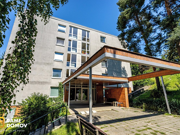 Pronájem bytu 1+kk 32 m² - foto 1