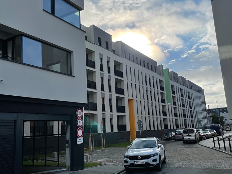 Pronájem bytu 2+kk 53 m² (Jednopodlažní) - foto 1