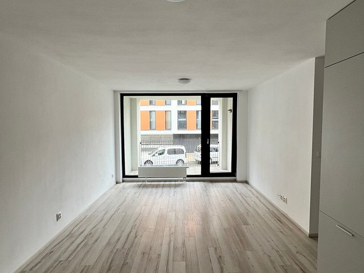 Pronájem bytu 2+kk 53 m² (Jednopodlažní) - foto 3