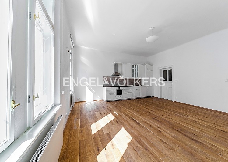 Pronájem bytu 2+kk 65 m² - foto 3
