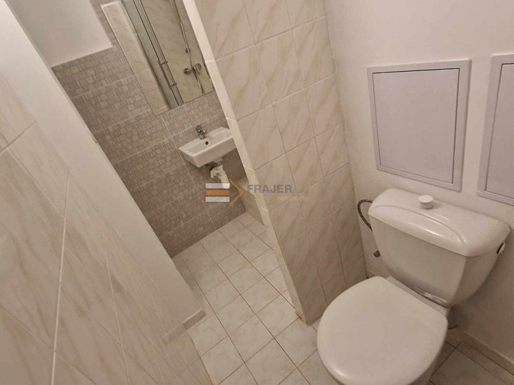 Pronájem bytu 1+kk 22 m² - foto 6