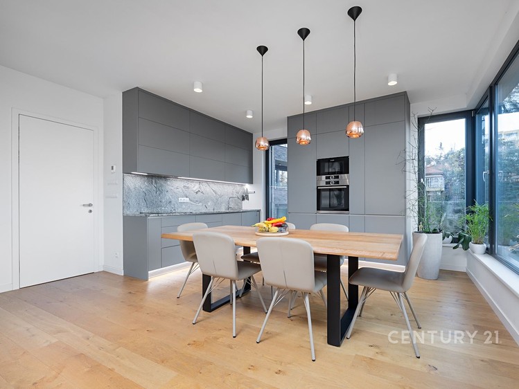 Pronájem bytu 3+kk 92 m² - foto 2