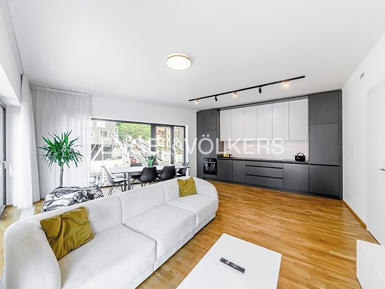 Pronájem bytu 2+kk 64 m² - foto 2