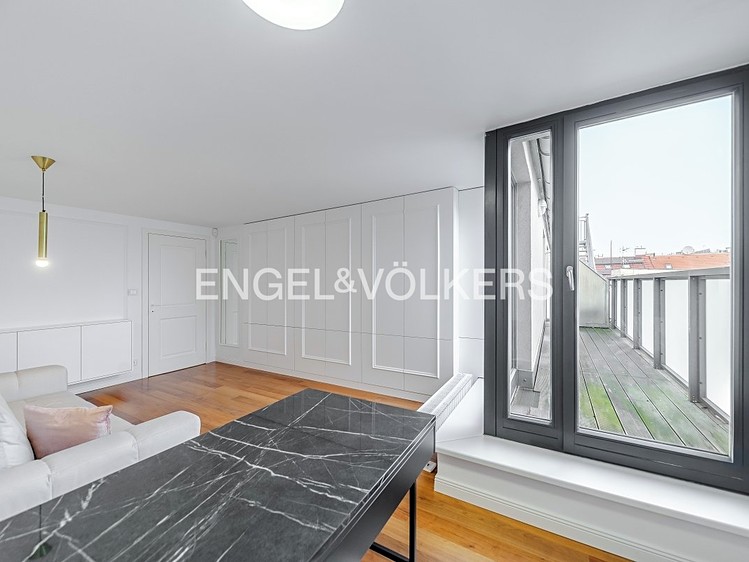 Pronájem bytu 4+kk 176 m² (Mezonet) - foto 4