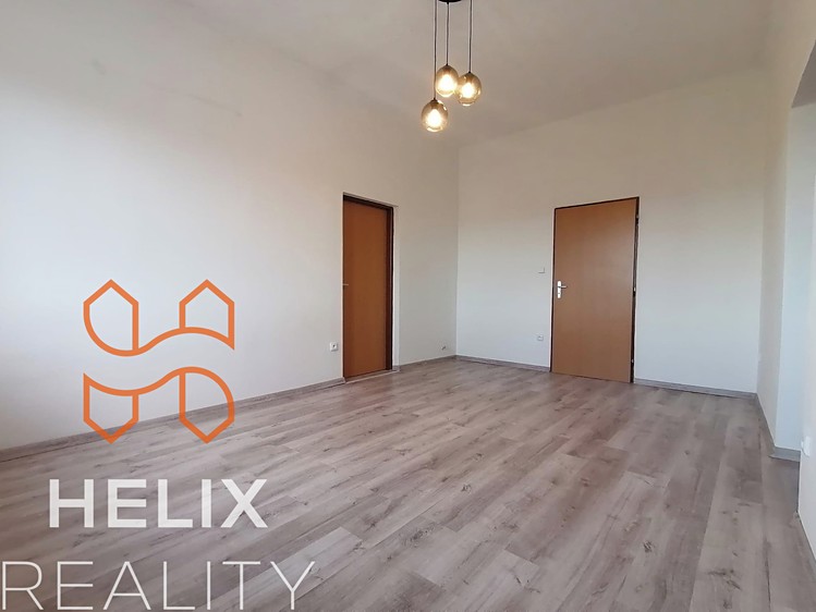 Pronájem bytu 3+1 75 m² - foto 7