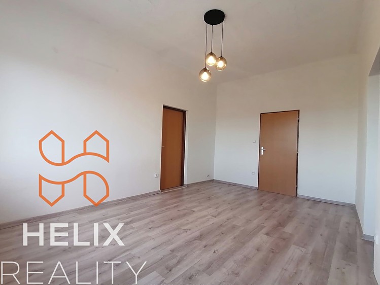 Pronájem bytu 3+1 75 m² - foto 8