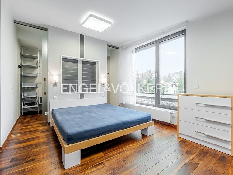 Pronájem bytu 4+kk 165 m² - foto 8
