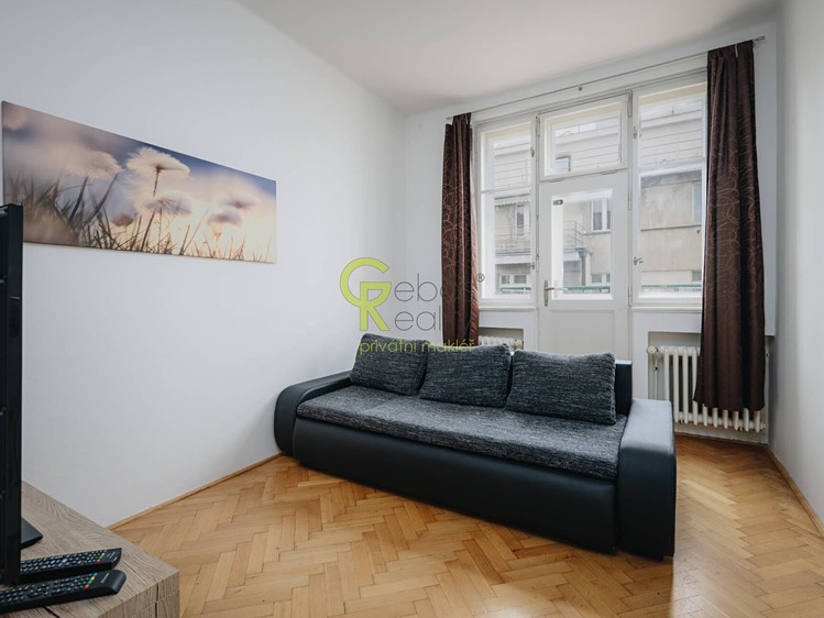 Pronájem bytu 2+1 52 m² - foto 8