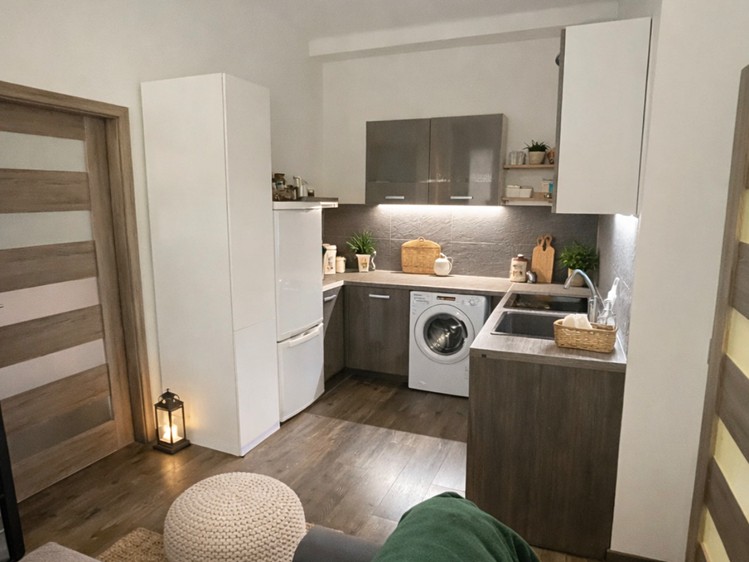 Pronájem bytu 2+kk 50 m² - foto 1