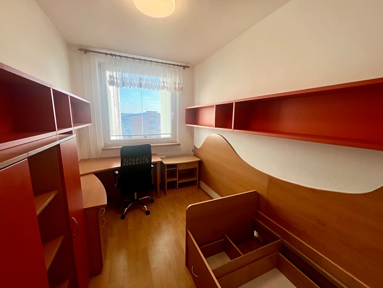 Pronájem bytu 4+1 82 m² - foto 5