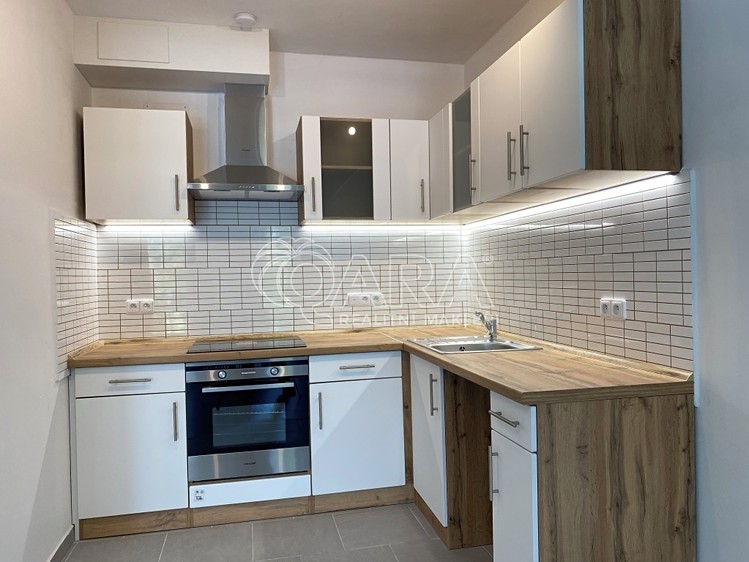 Pronájem bytu 2+kk 60 m² - foto 1