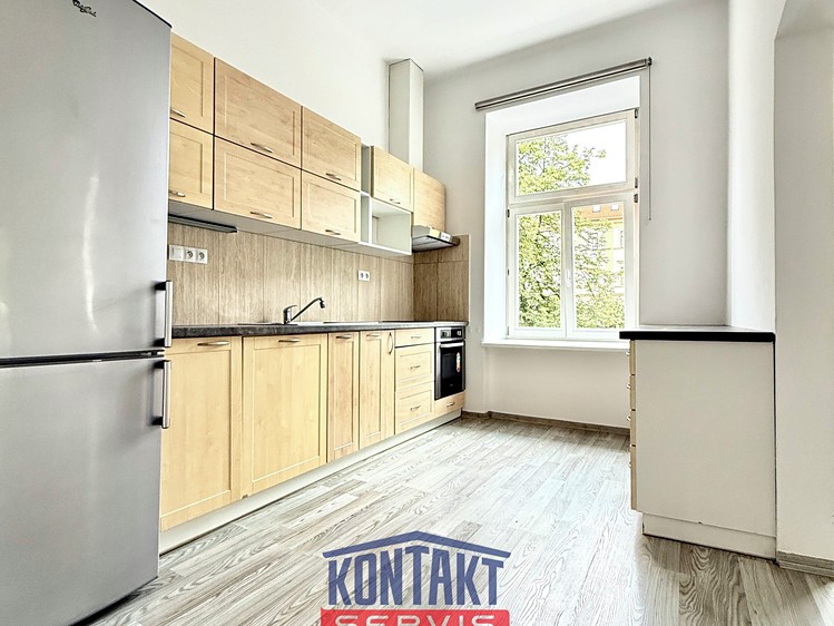 Pronájem bytu 3+1 90 m² - foto 2