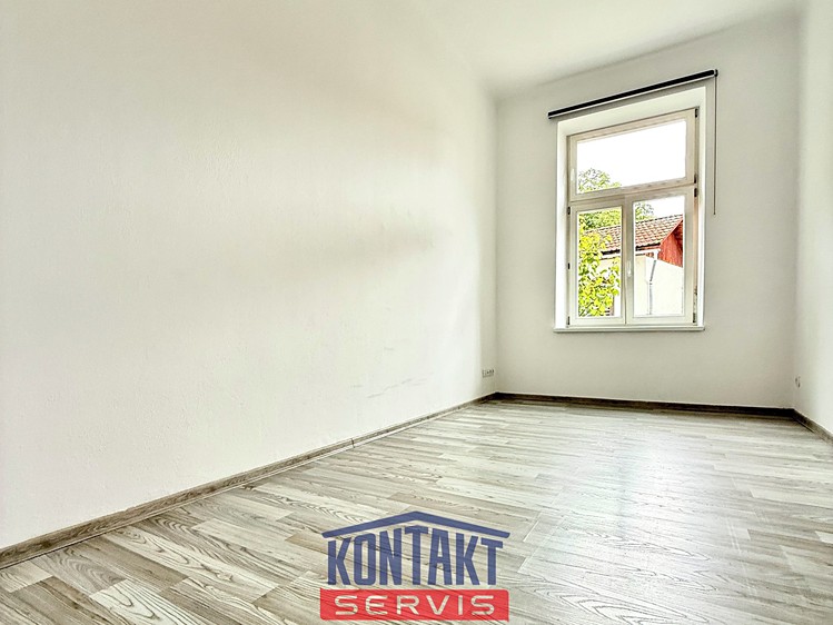 Pronájem bytu 3+1 90 m² - foto 4