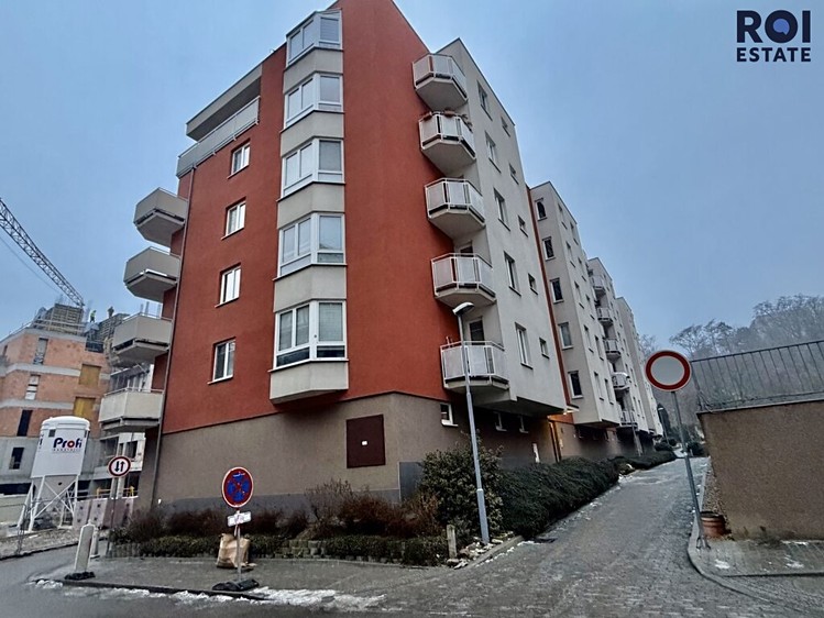Pronájem bytu 1+kk 33 m² - foto 4