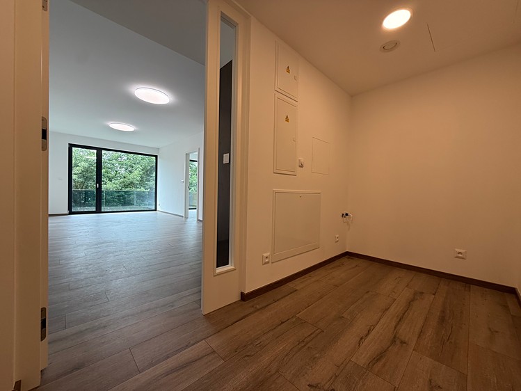 Pronájem bytu 2+kk 55 m² (Jednopodlažní) - foto 8
