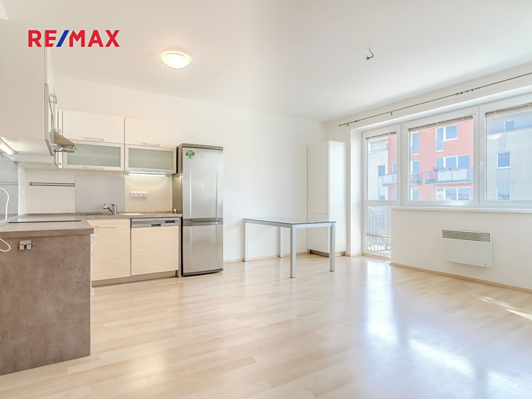 Pronájem bytu 3+kk 62 m² - foto 1