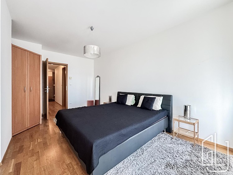 Pronájem bytu 2+kk 81 m² - foto 2