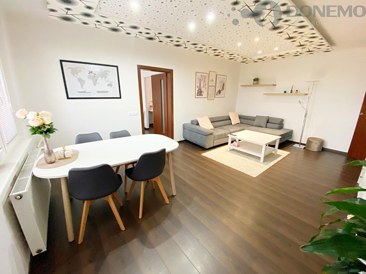 Pronájem bytu 4+1 76 m² - foto 4