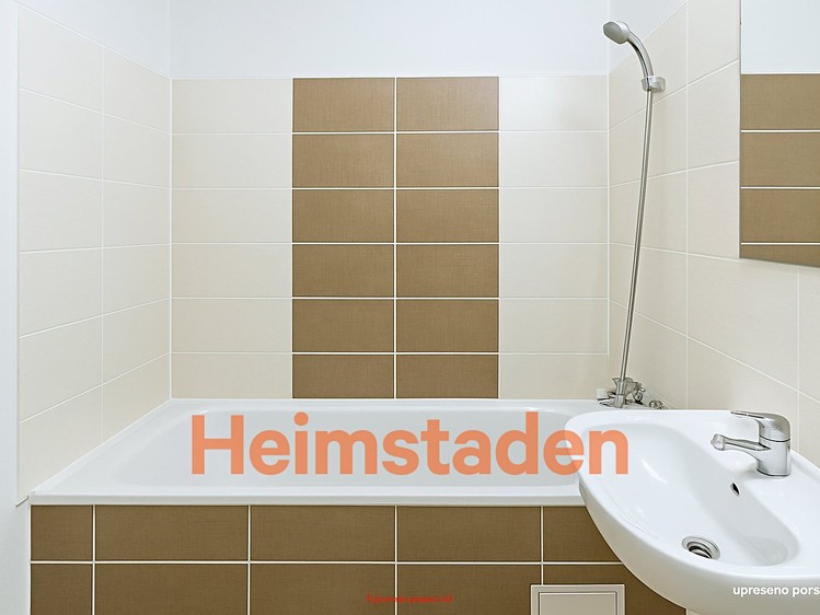 Pronájem bytu 2+1 53 m² - foto 3
