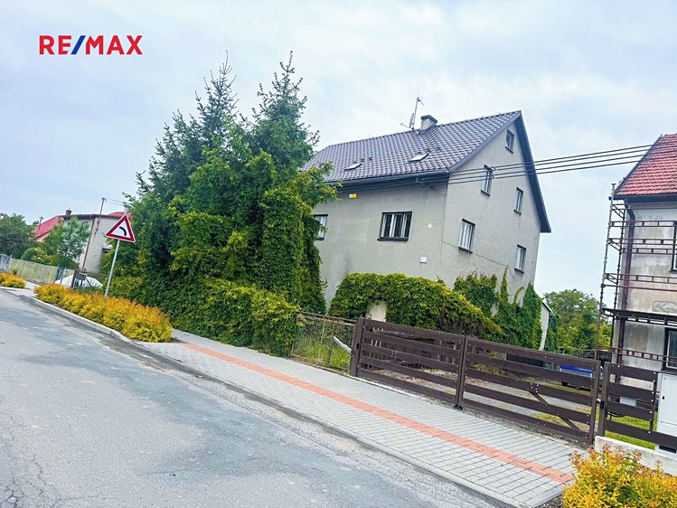Pronájem bytu 3+1 80 m² - foto 1