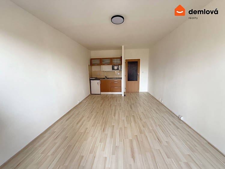 Pronájem bytu 1+kk 27 m² - foto 1