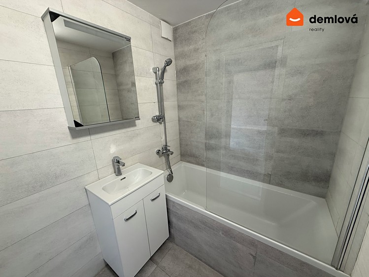 Pronájem bytu 1+1 38 m² - foto 2