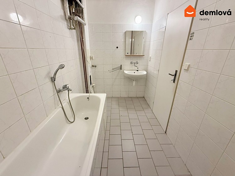Pronájem bytu 2+kk 51 m² - foto 5