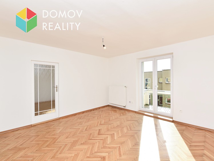Pronájem bytu 3+1 63 m² - foto 3