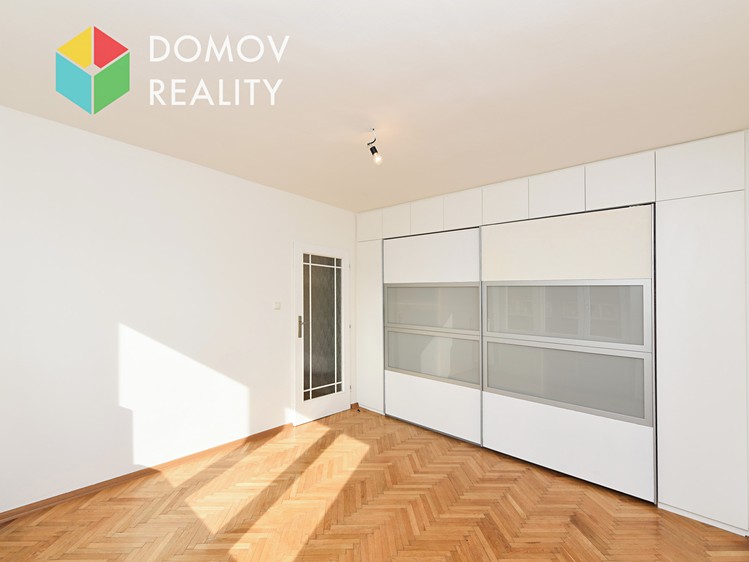 Pronájem bytu 3+1 63 m² - foto 2