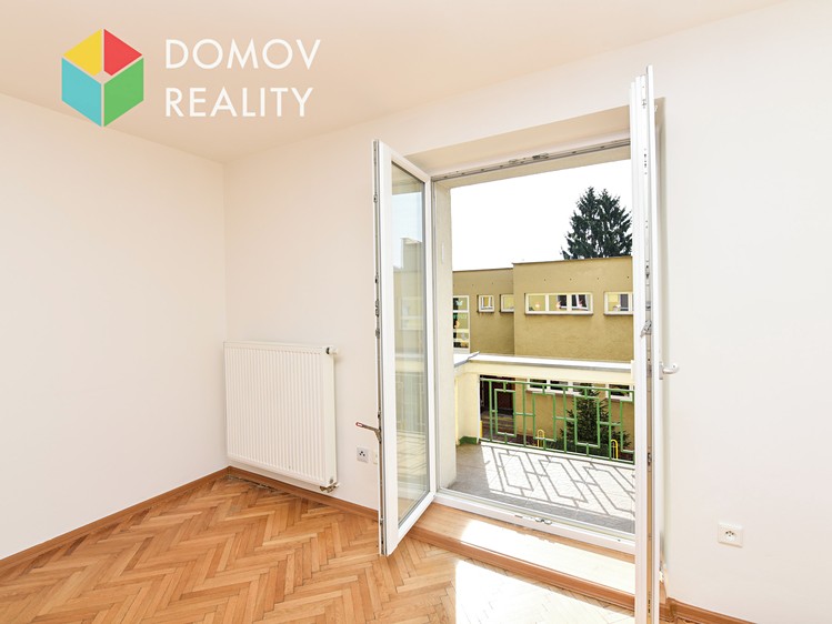 Pronájem bytu 3+1 63 m² - foto 5