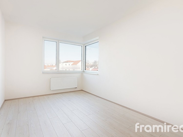 Pronájem bytu 4+kk 111 m² - foto 3